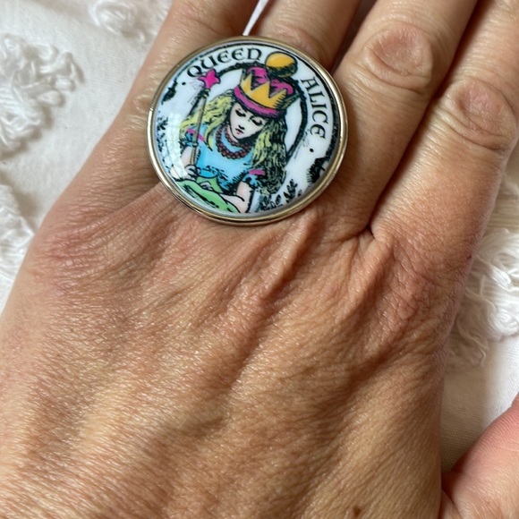 Tarina Tarantino rare Queen Alice in Wonderland adjustable ring Acid Alice - Picture 10 of 10